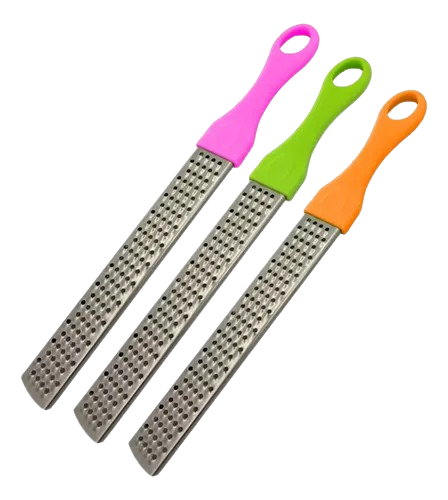 RALLADOR METALICO MANGO PLASTICO 27X5